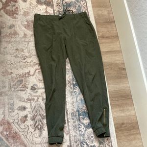 Albion Jogger, Olive